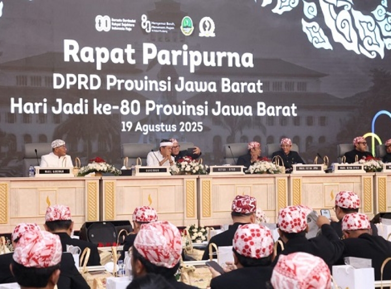 Rapat Paripurna DPRD pada Hari Jadi ke-80 Provinsi Jawa Barat